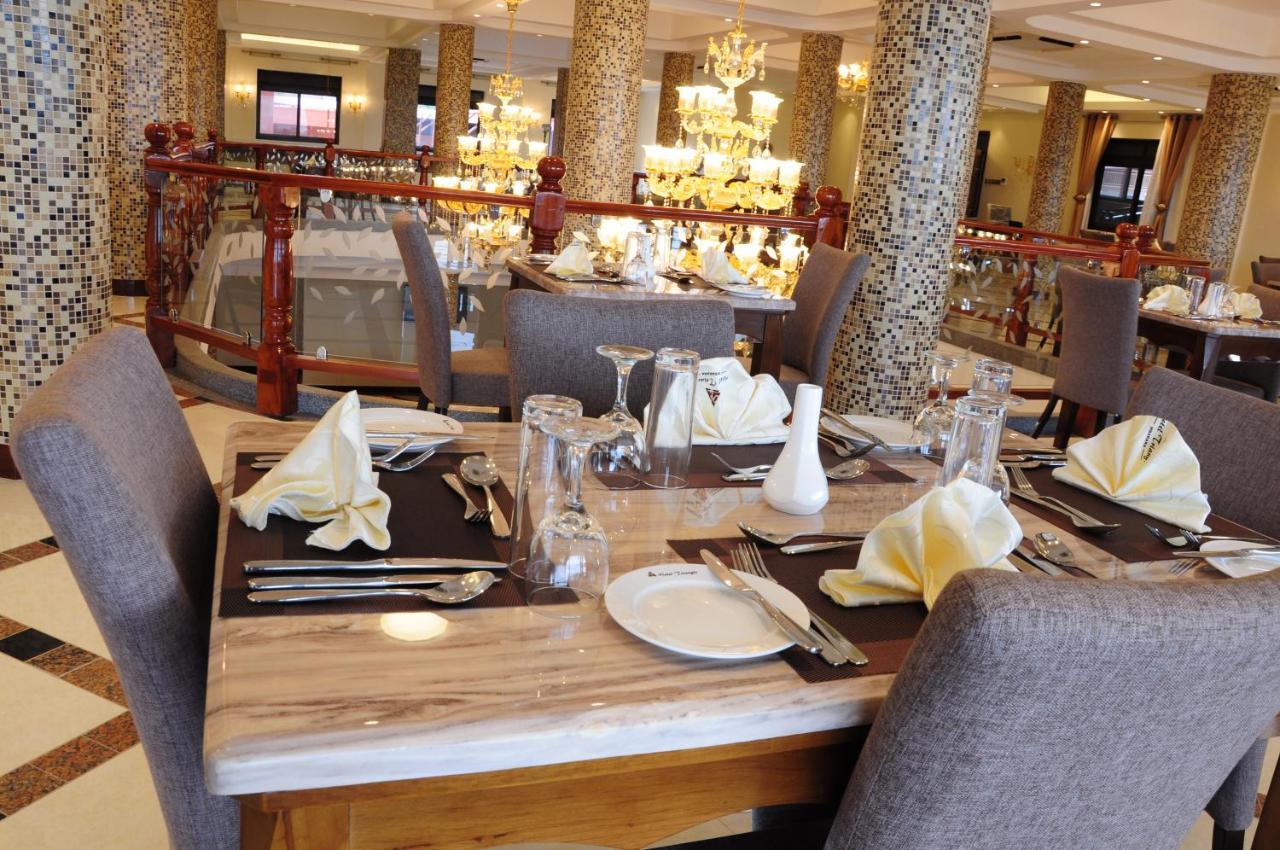 Hotel Triangle Mbarara ภายนอก รูปภาพ