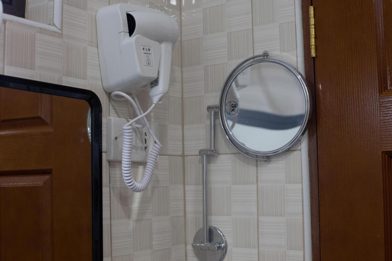Hotel Triangle Mbarara ภายนอก รูปภาพ